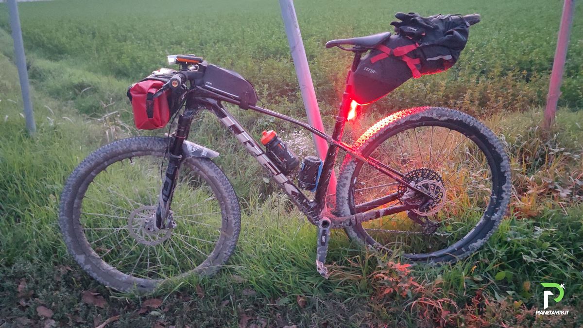 luci ciclismo zefal 2024